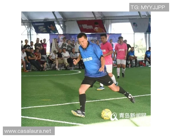 足球明星的精彩瞬间与他们背后的奋斗故事分享